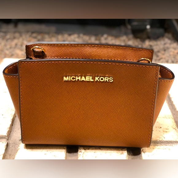 💥Moving to @the_bag_guy💥Michael Kors - Selma Mini Saffiano Leather Crossbody - Picture 7 of 13